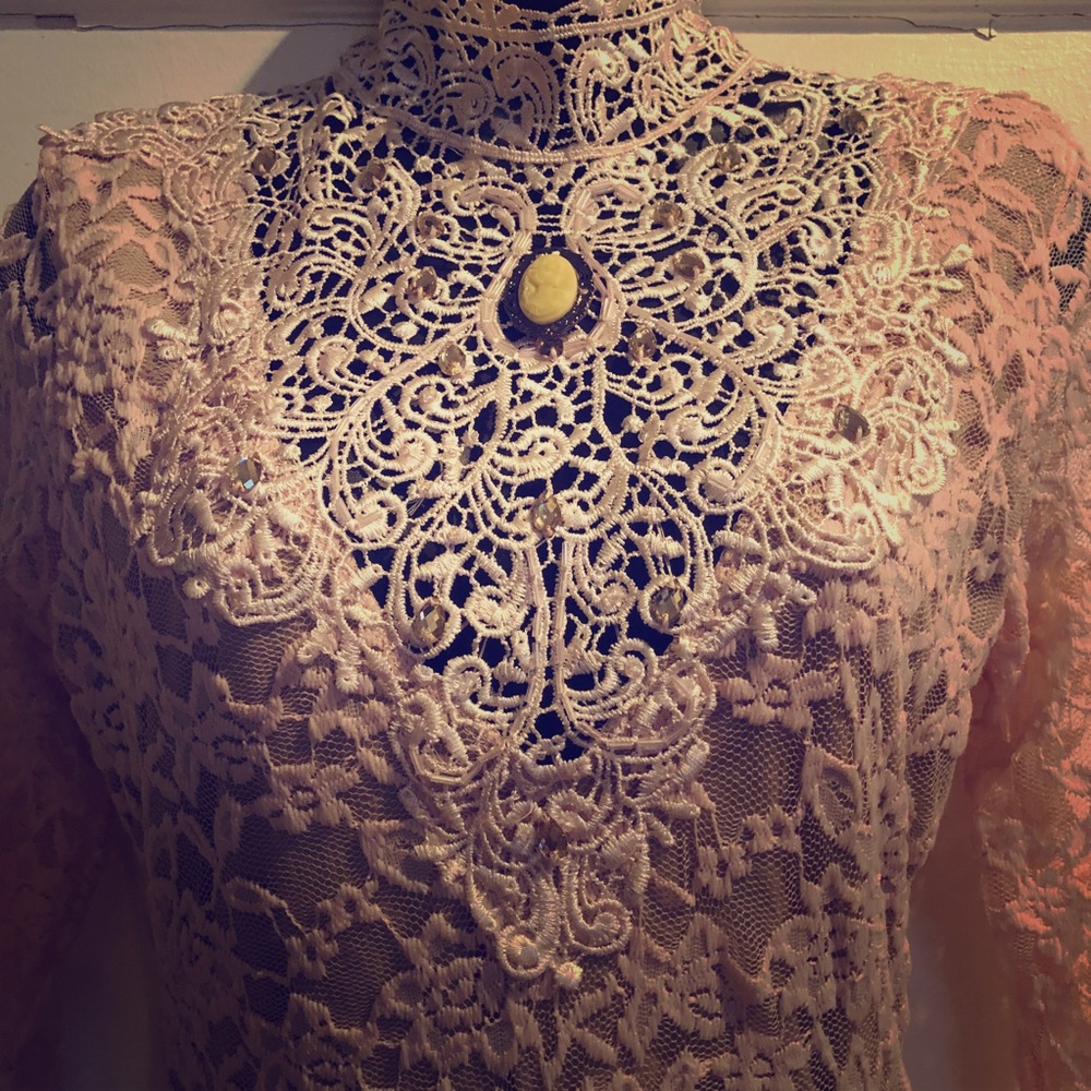 Light pink dress never worn; no tags...